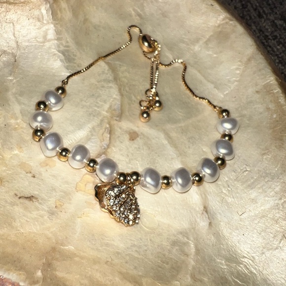 Elegant Freshwater Pearl Bracelet for Women - Sophisticated - Picture 5 of 6